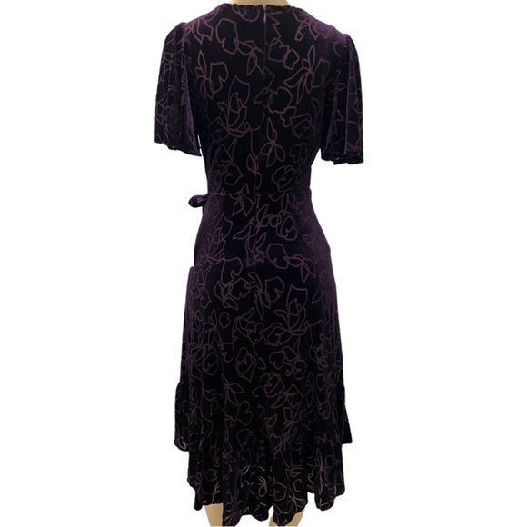 🎩🗝️ NWT $159 Calvin Klein Purple Short V-Neck Ruffled Hem Faux Wrap Velvet Dress - Picture 9 of 14